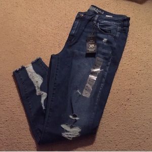 High rise distressed ankle super stretch jeans 👖